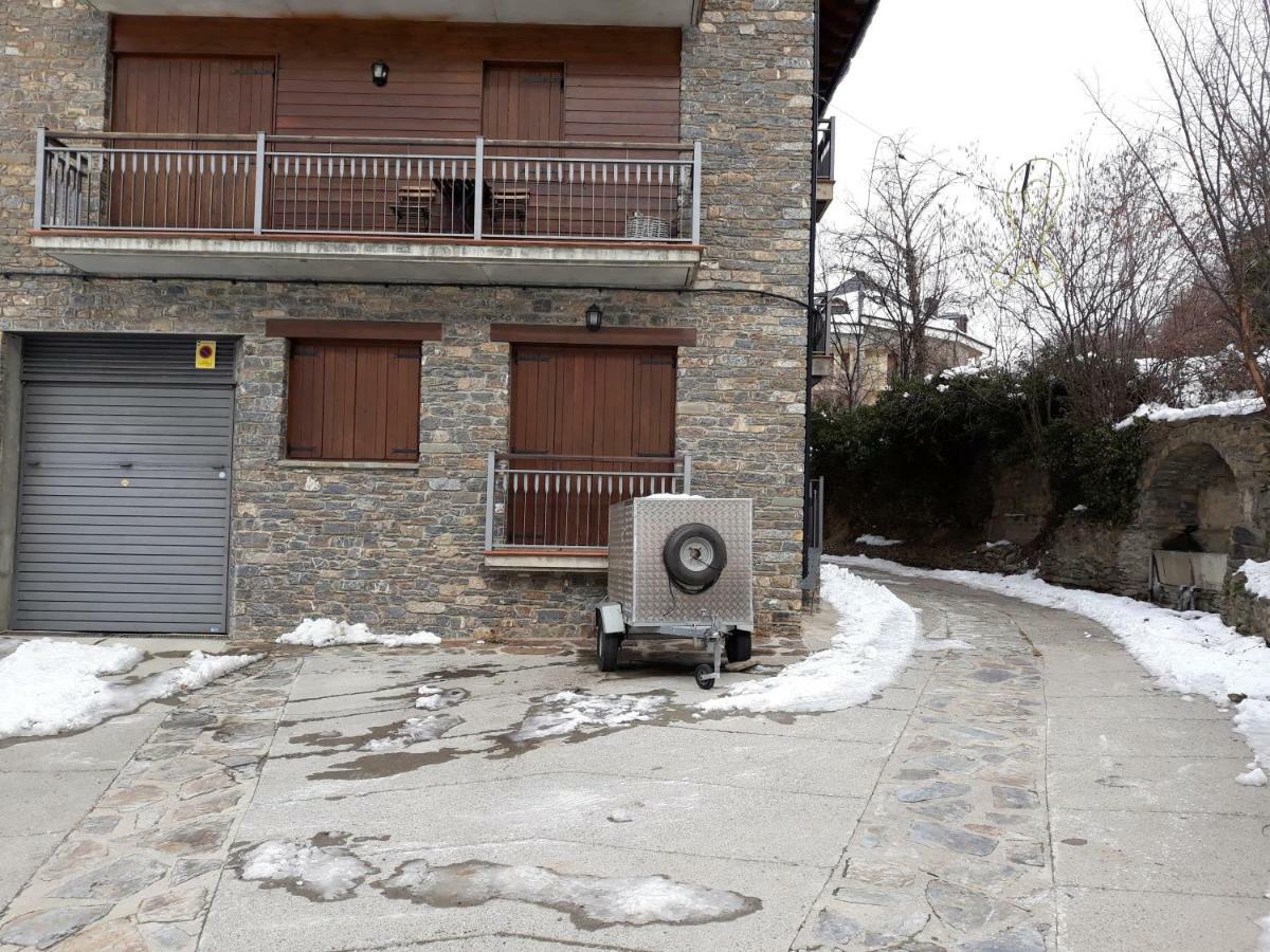 Apartament De La Lali Roní Exterior photo