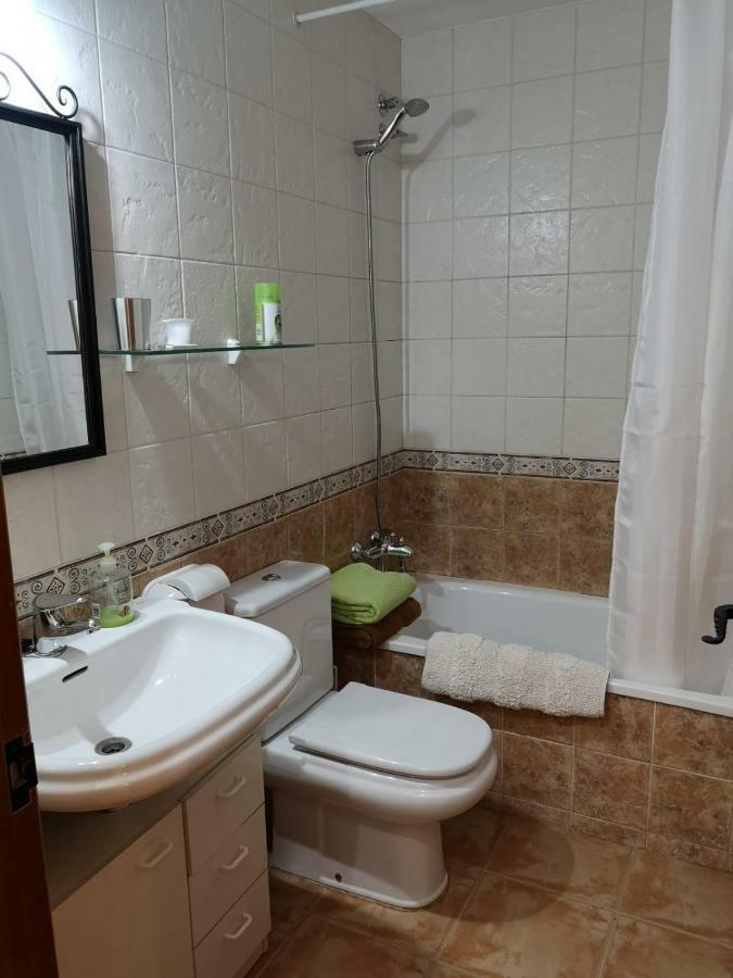 Apartament De La Lali Roní Exterior photo