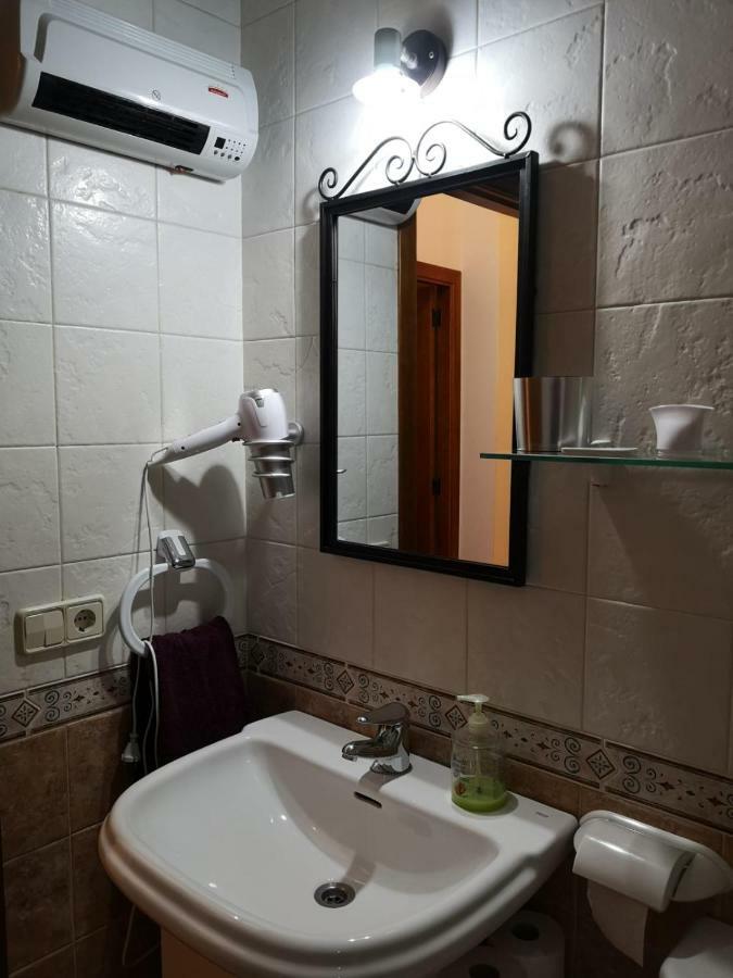 Apartament De La Lali Roní Exterior photo